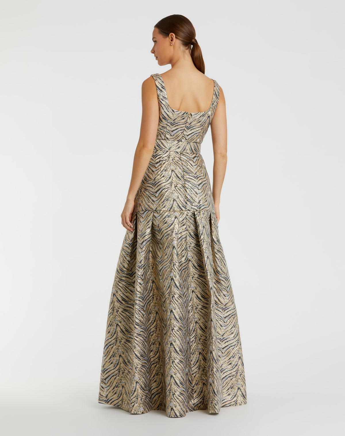 Mac Duggal 21054