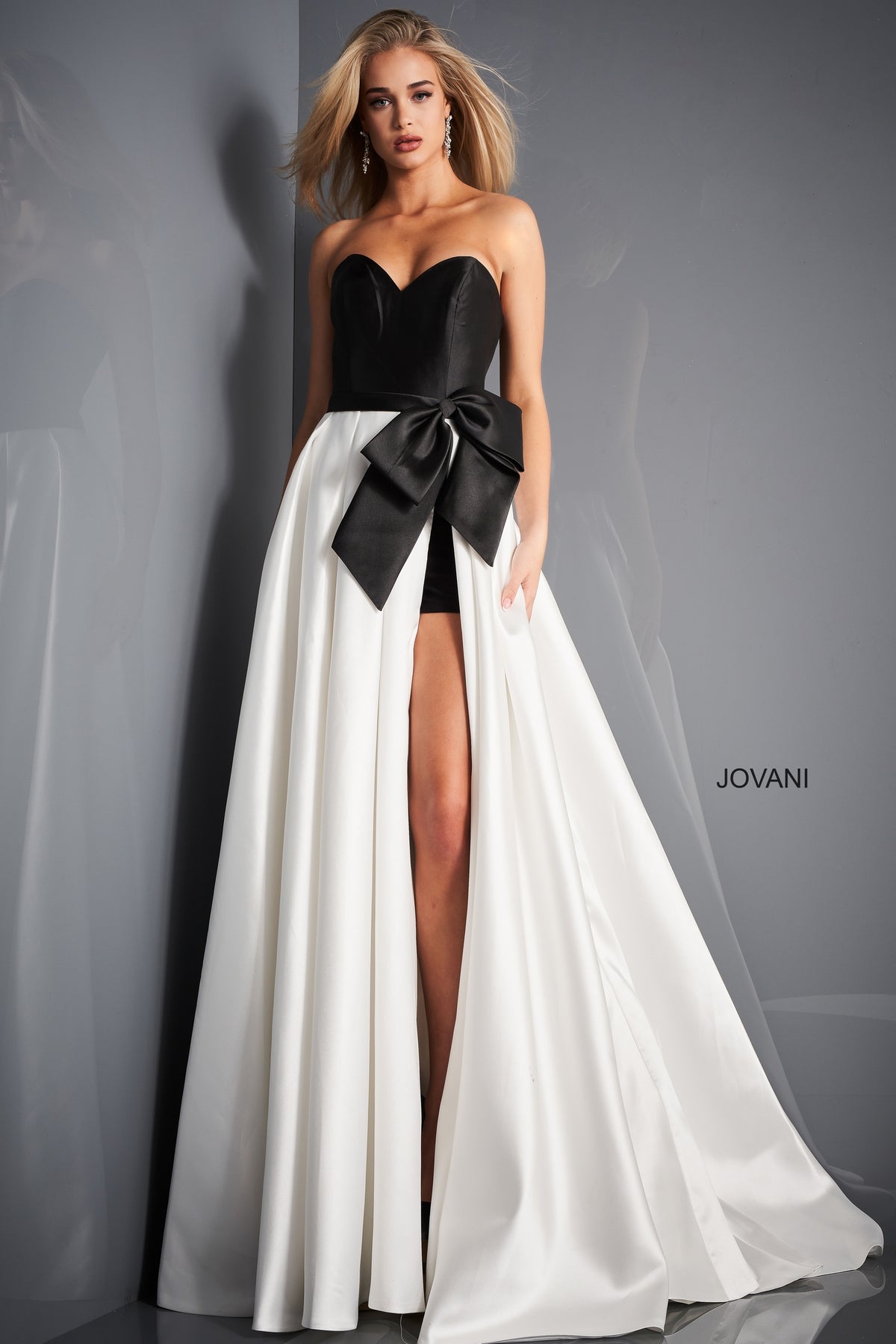 Jovani 03139